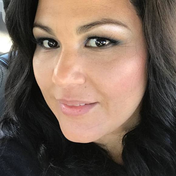 Meet your Posher, Luciana - Picture 1 of 1